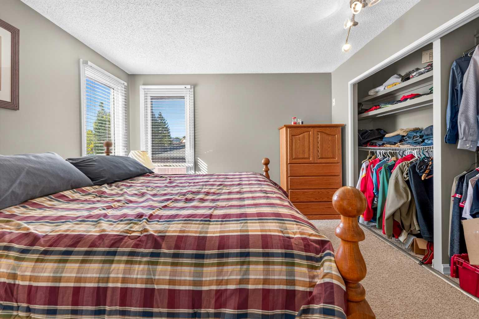 7 Woodbrook Way SW