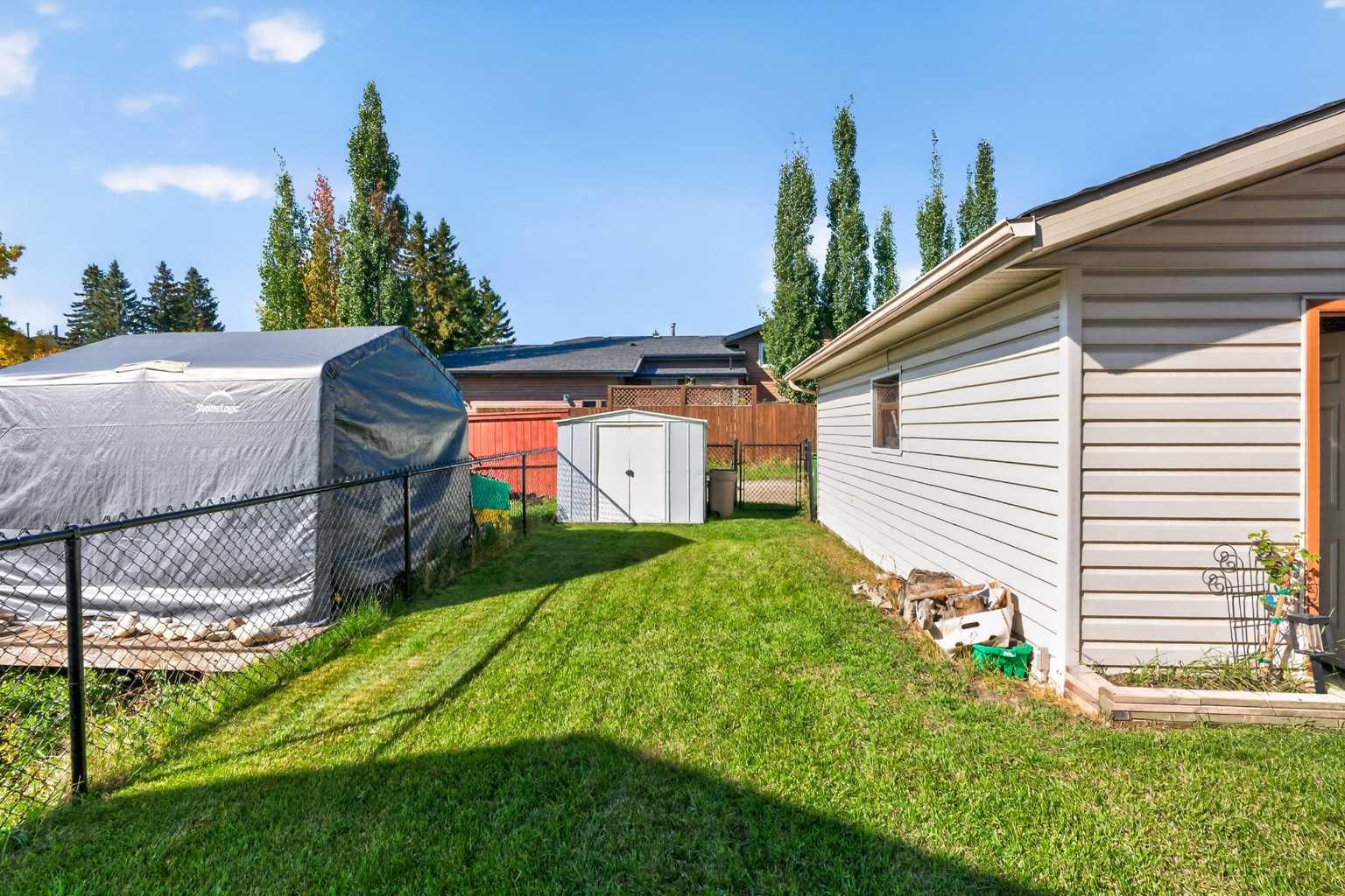 7 Woodbrook Way SW