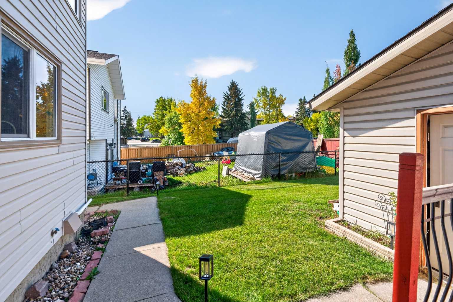 7 Woodbrook Way SW