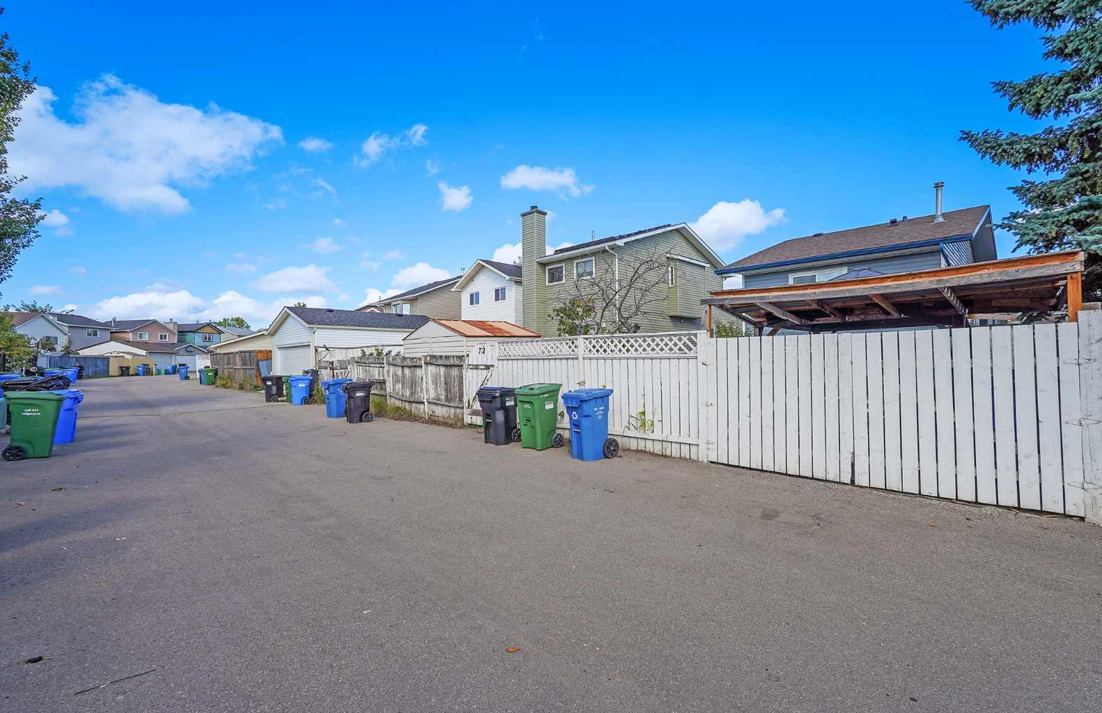 72 Martindale Close NE
