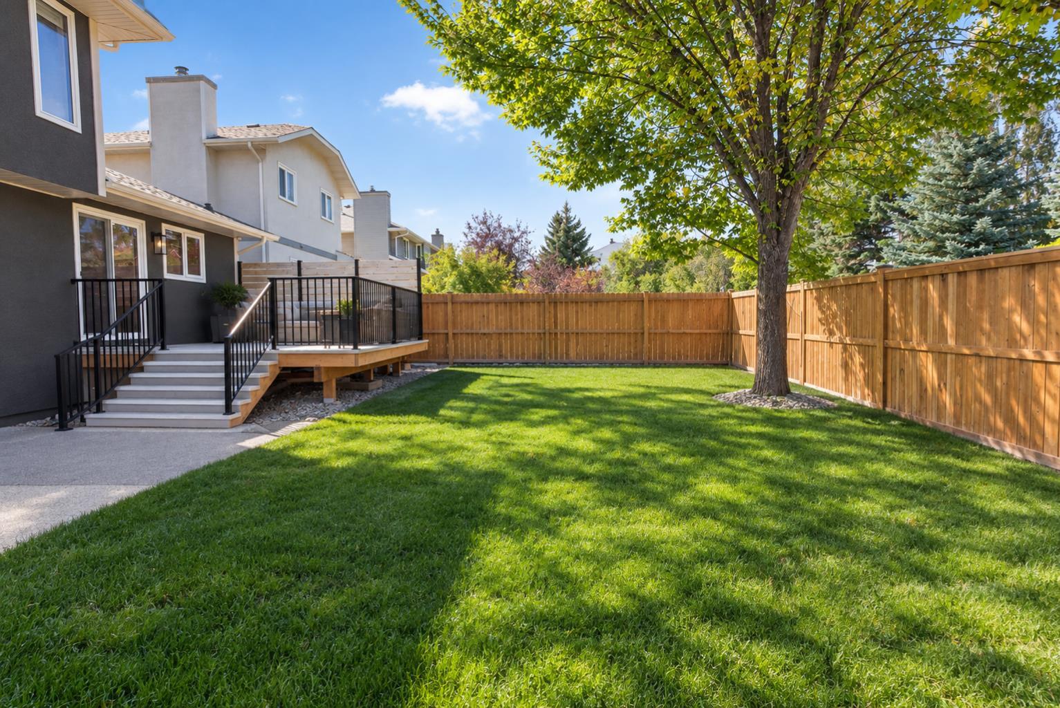 8285 Edgebrook Drive NW