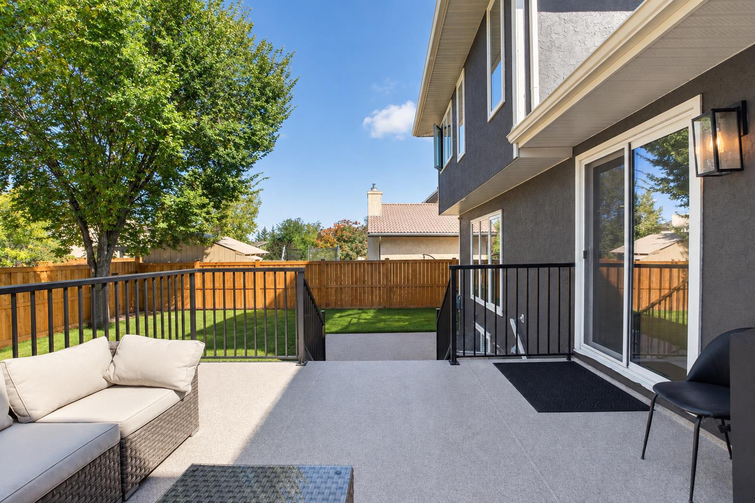 8285 Edgebrook Drive NW