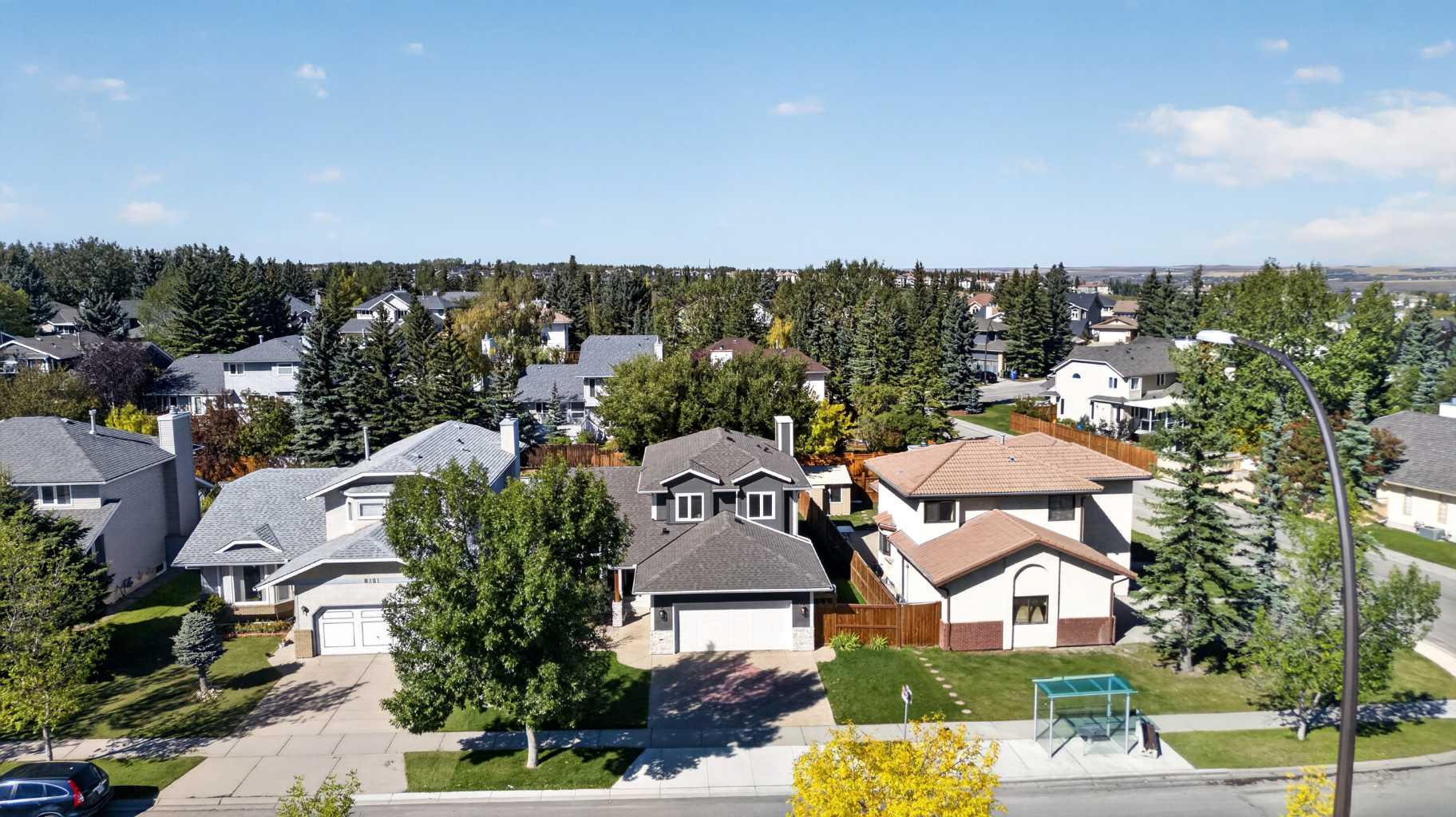 8285 Edgebrook Drive NW
