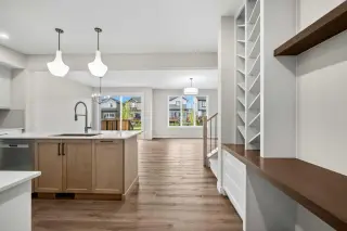 116 Quartz Crescent 
