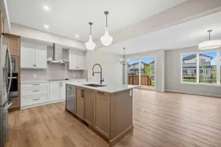 116 Quartz Crescent 