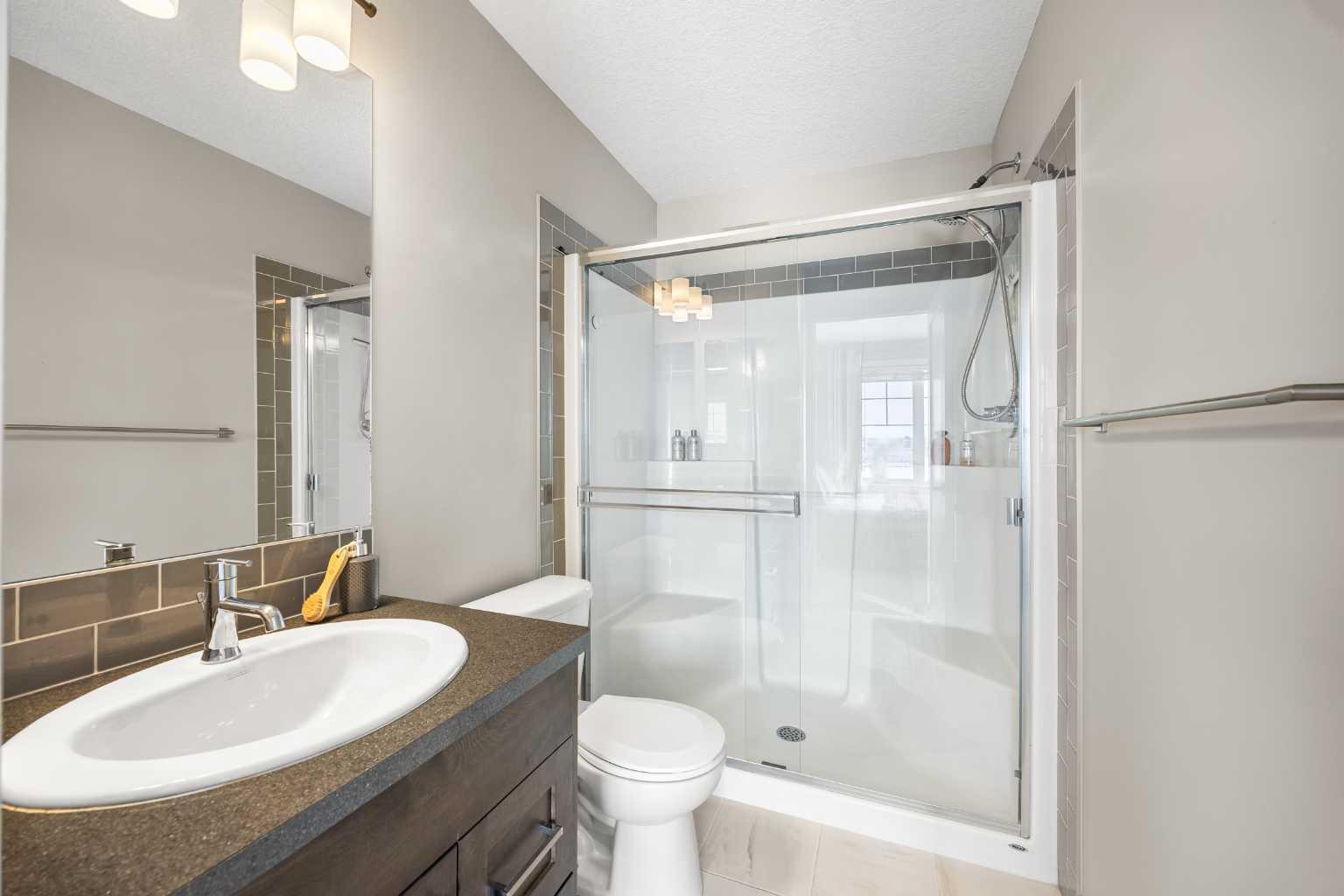 111 Evanscrest Gardens NW