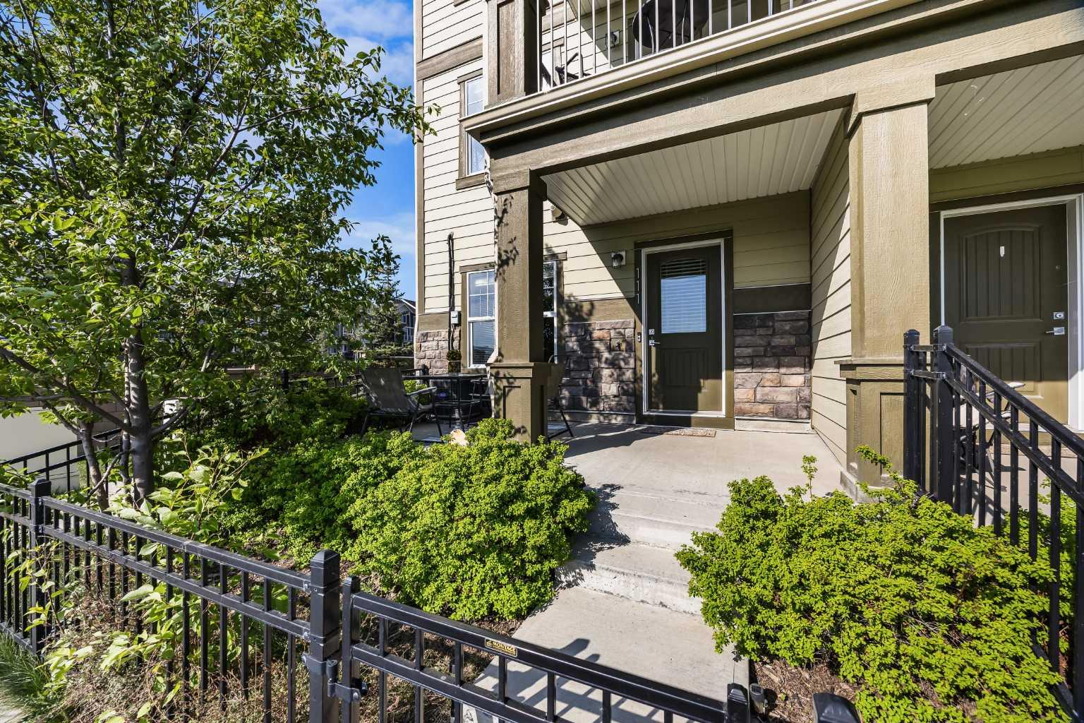 111 Evanscrest Gardens NW
