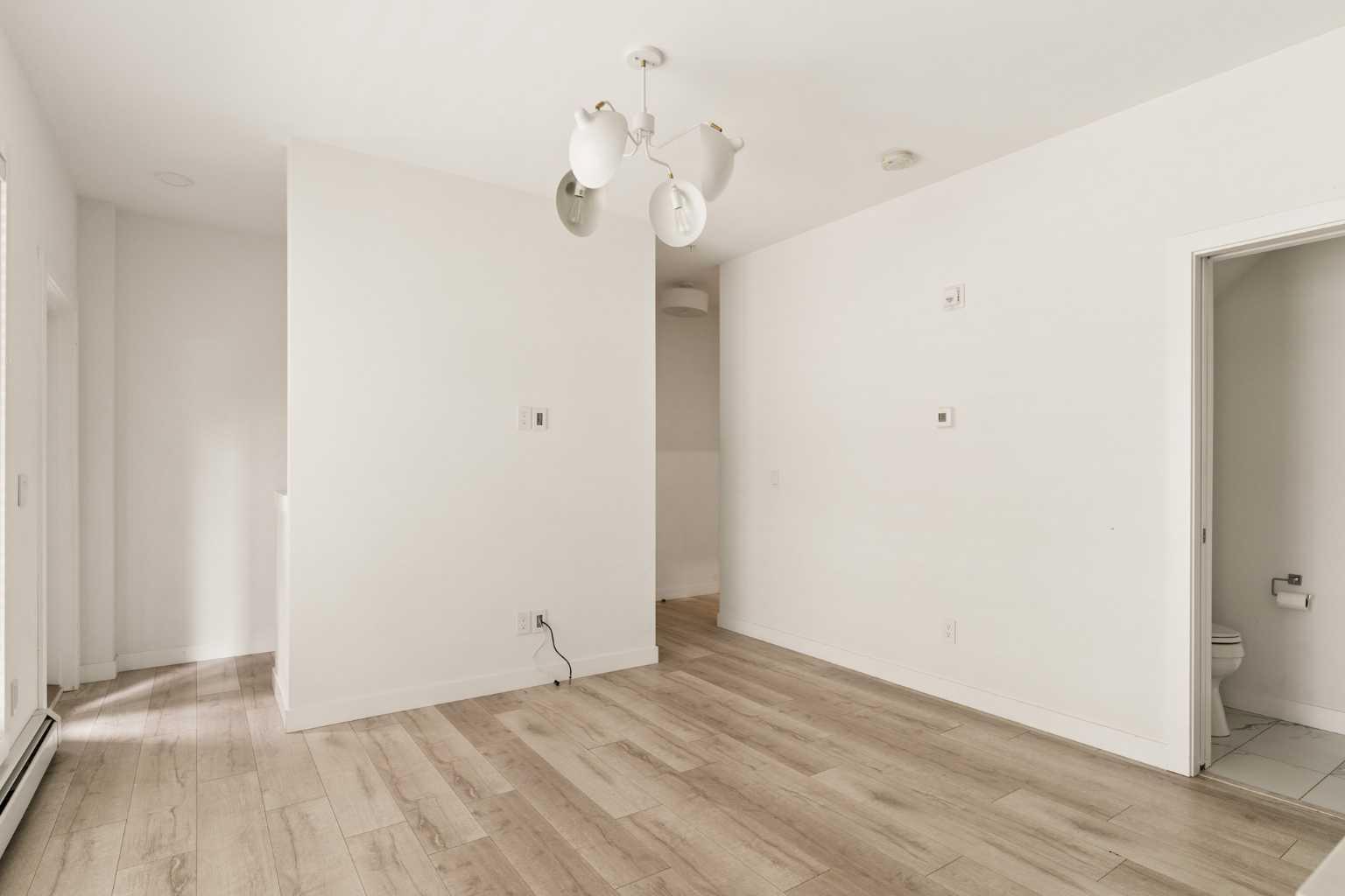 110, 3125 39 Street NW