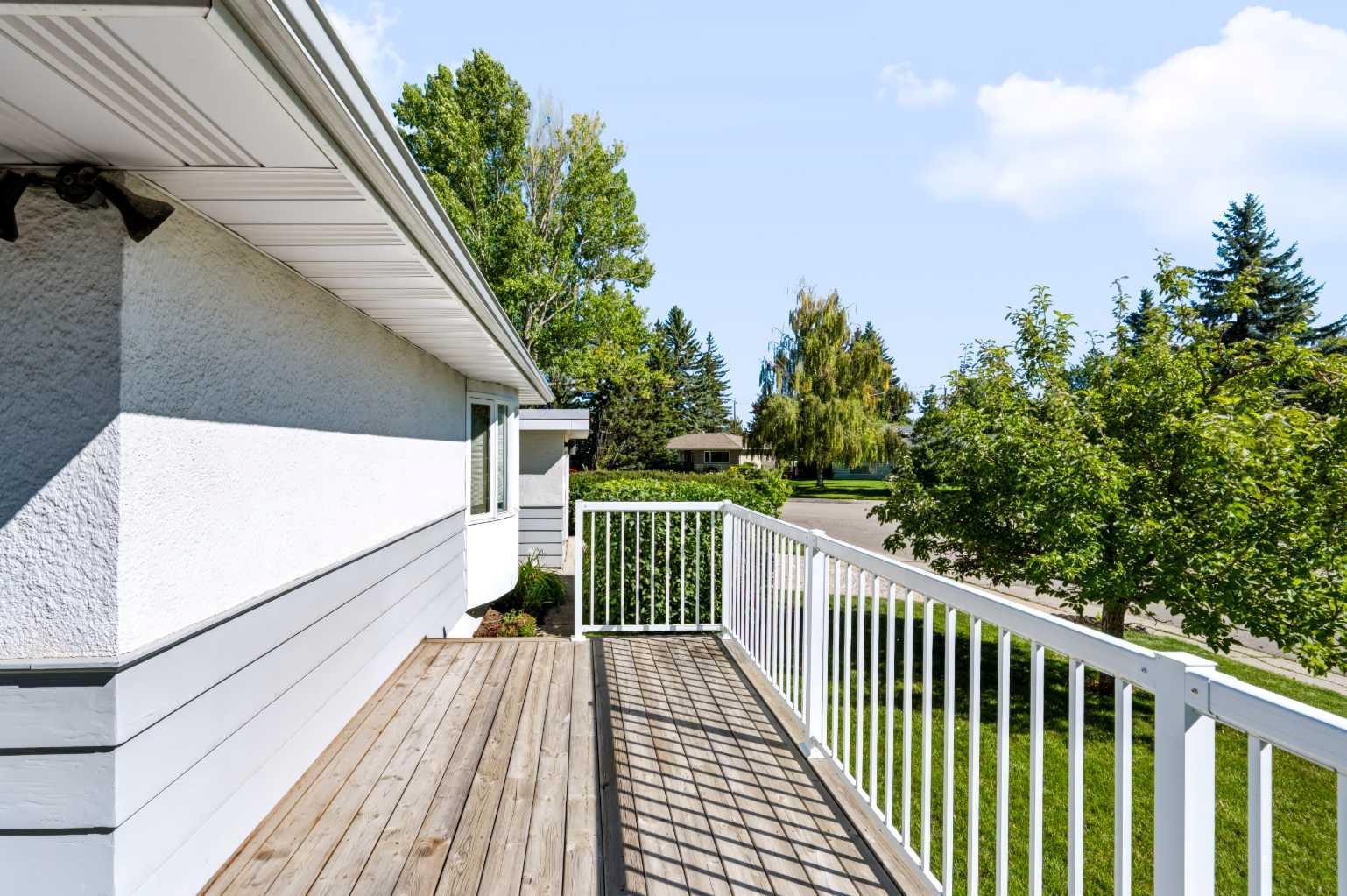 107 Hallbrook Drive SW