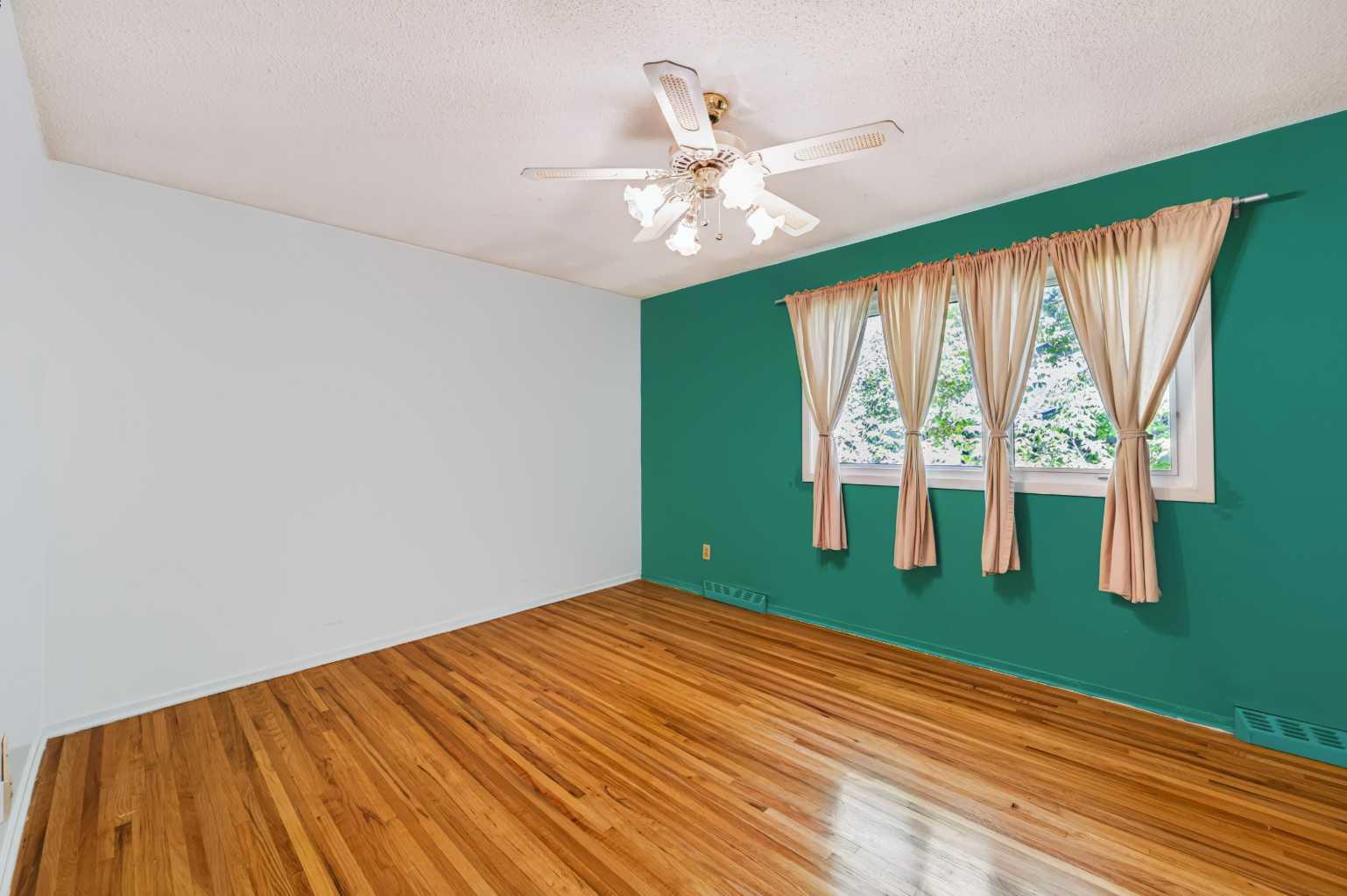 107 Hallbrook Drive SW