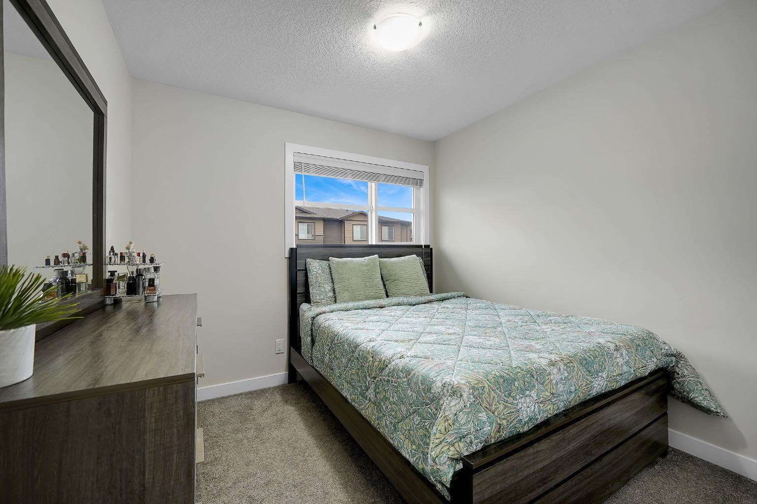 16 Skyview Circle NE