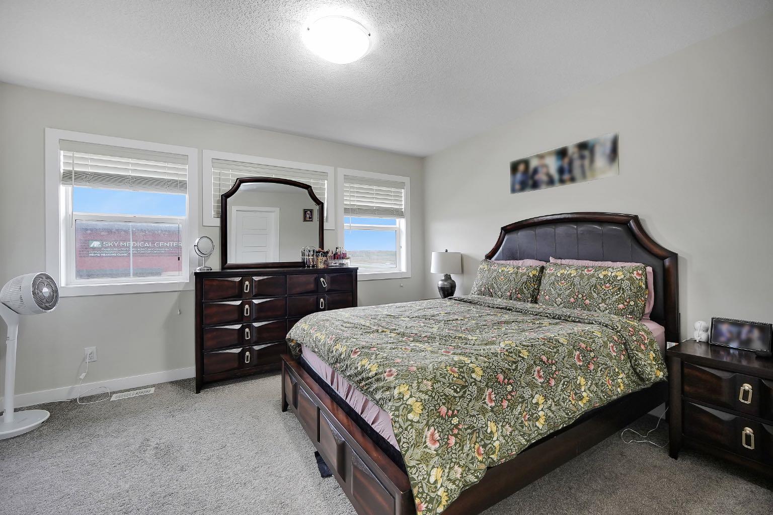 16 Skyview Circle NE