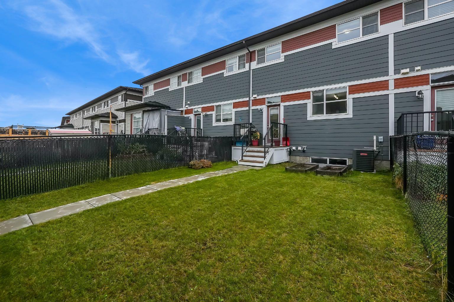 16 Skyview Circle NE