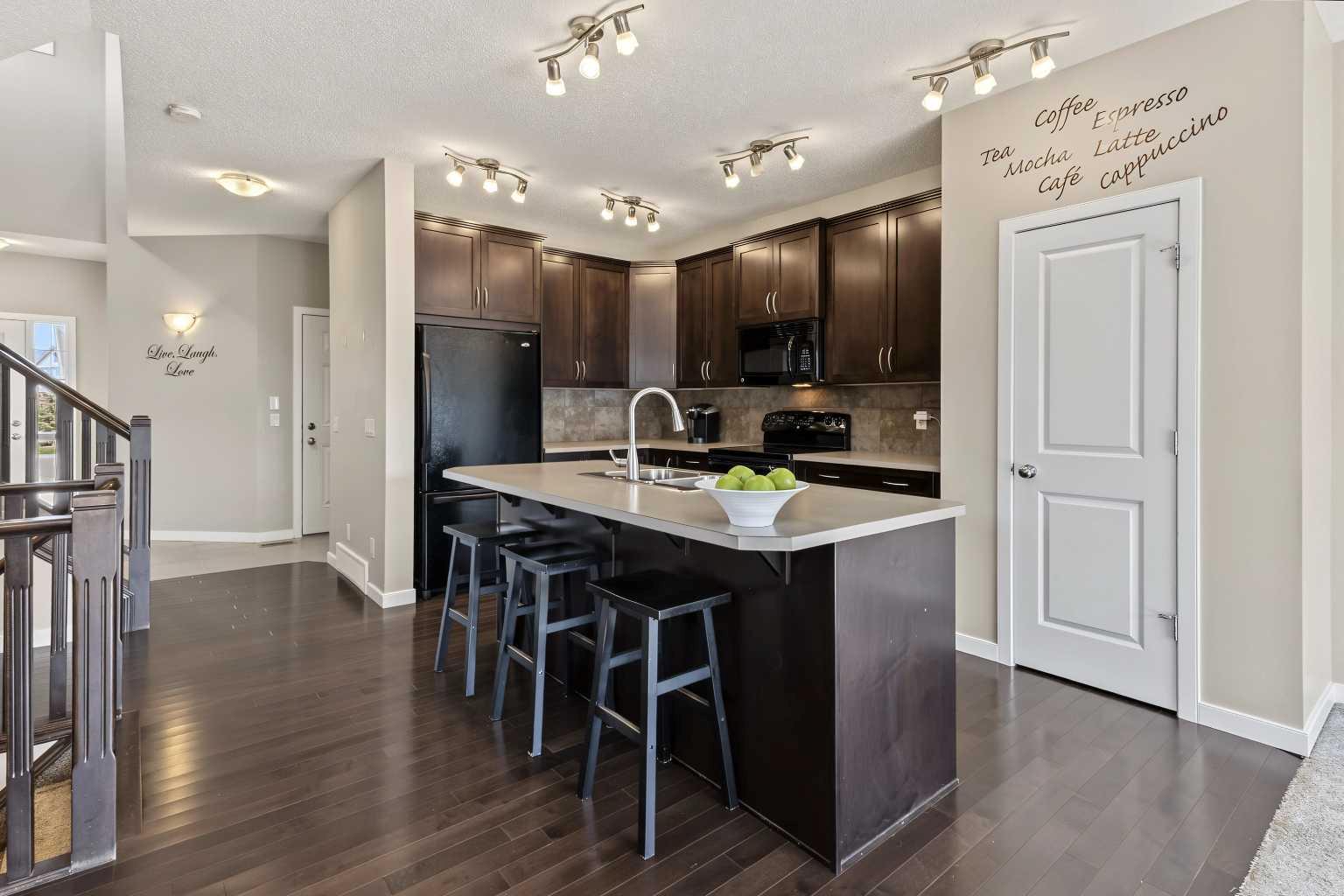 13 Panora View NW
