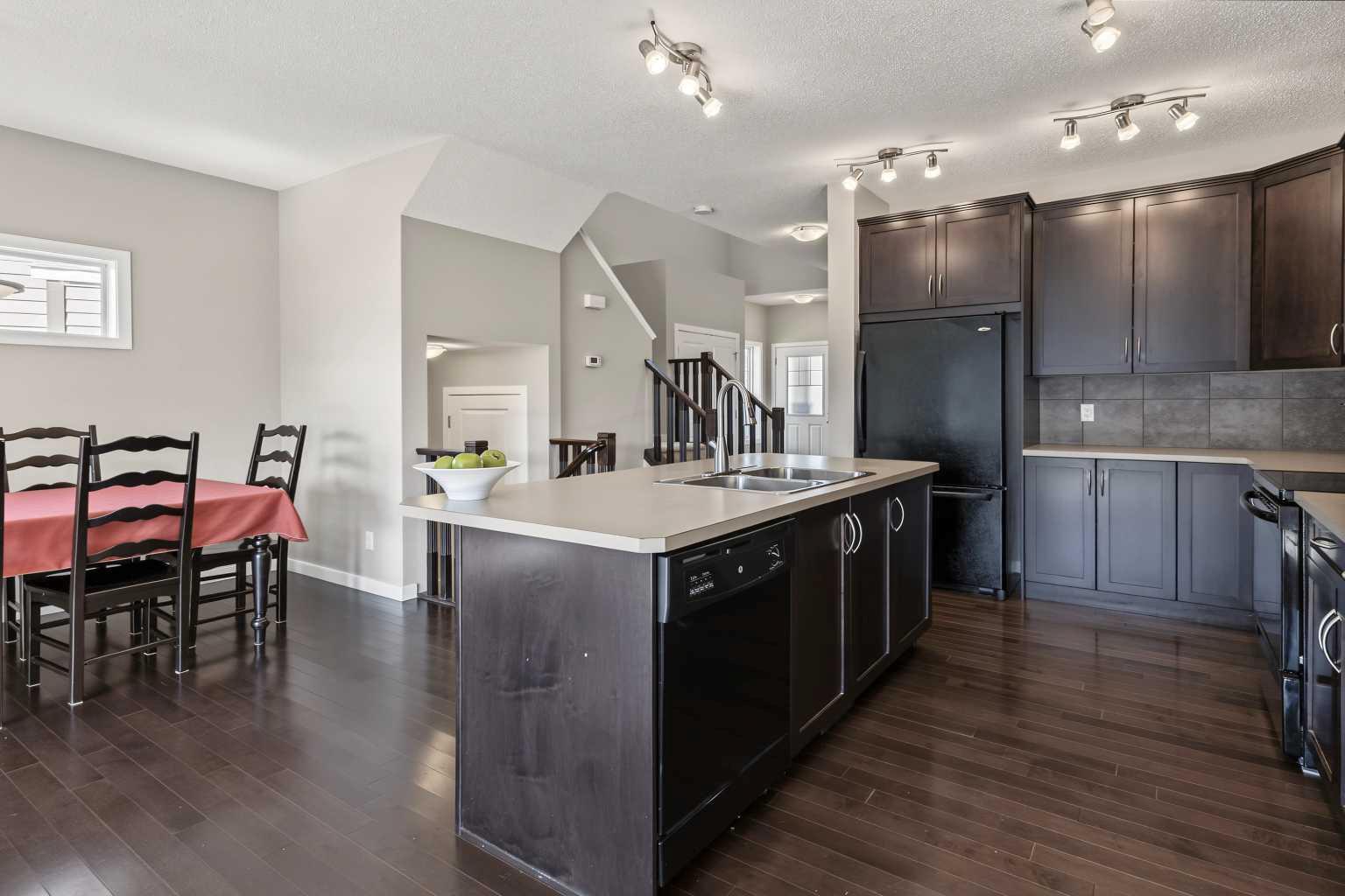 13 Panora View NW