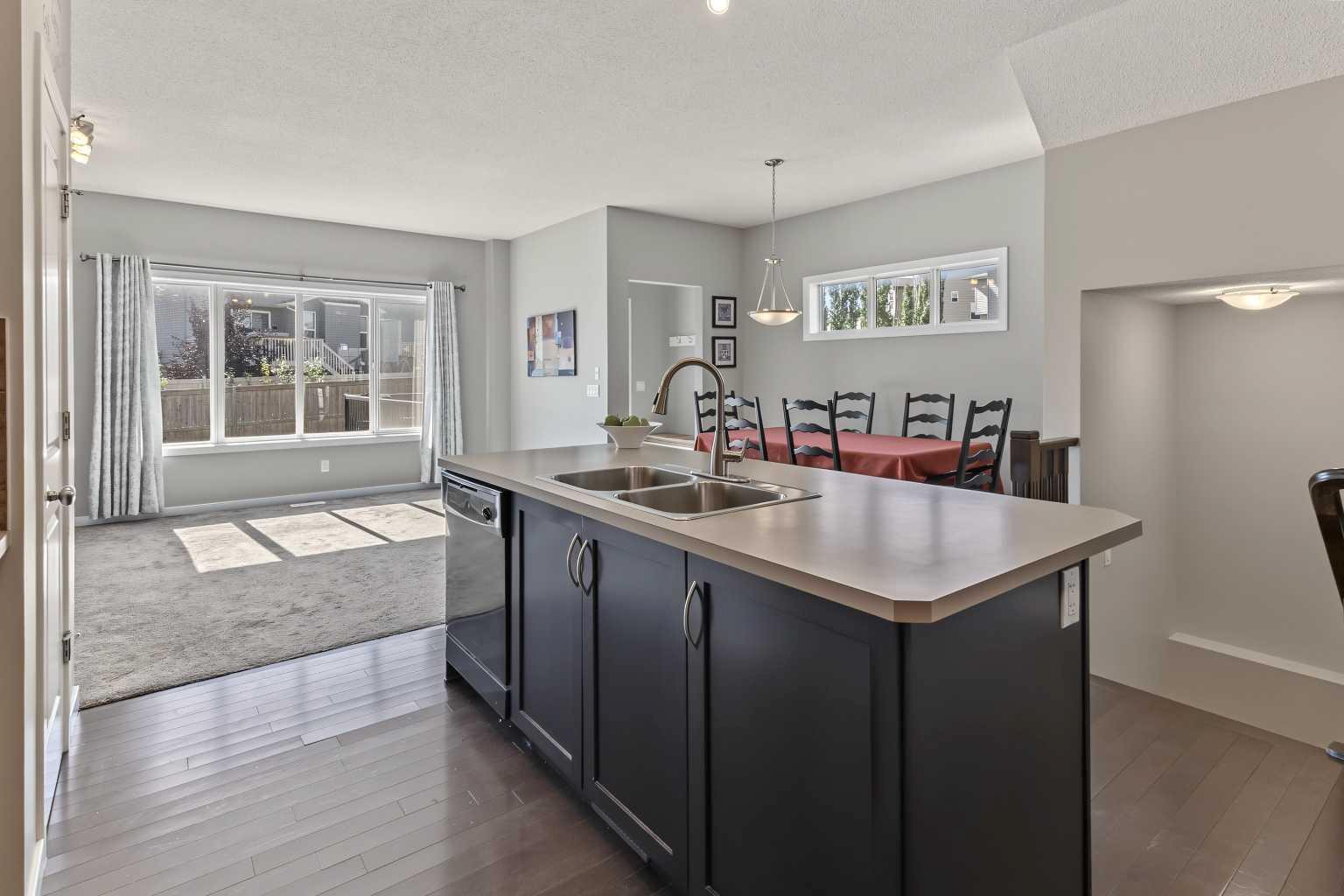 13 Panora View NW