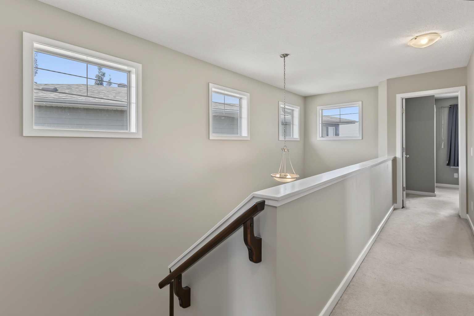 13 Panora View NW