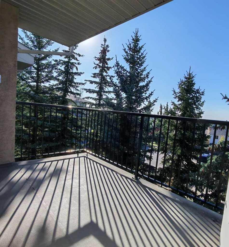304, 69 Springborough Court SW