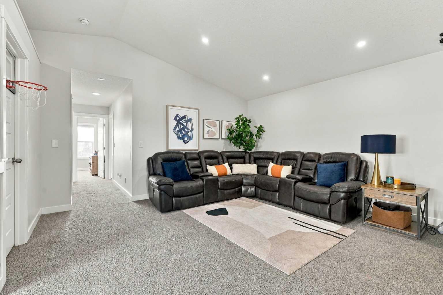 10 Belmont Garden SW