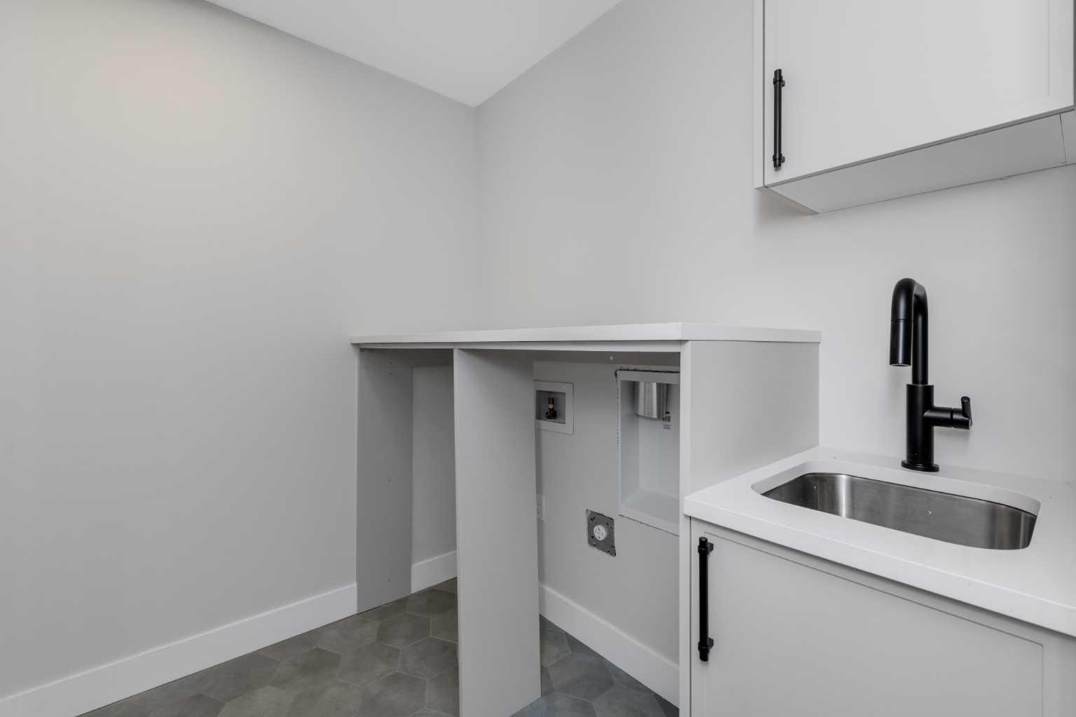 463 Rivercrest View 