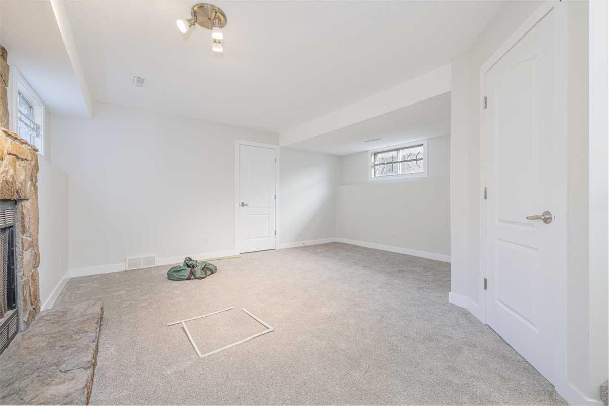5 Erin Grove Place SE