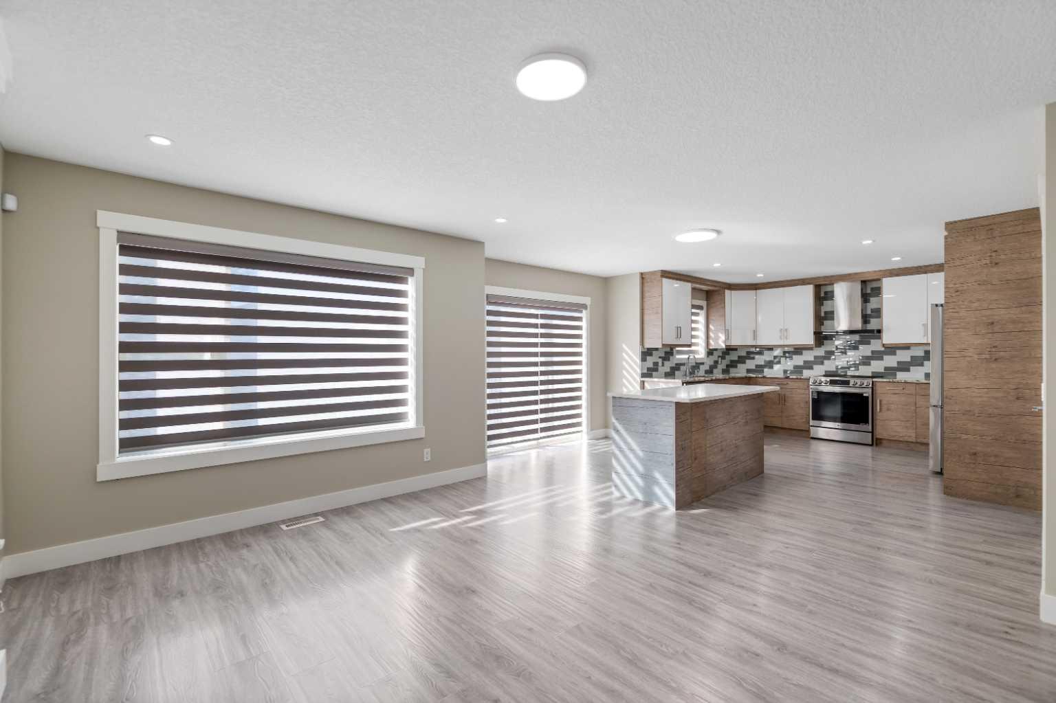 23 Anaheim Circle NE