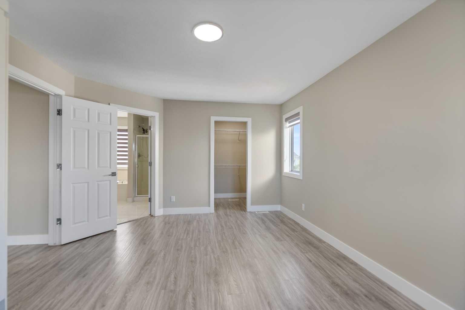 23 Anaheim Circle NE