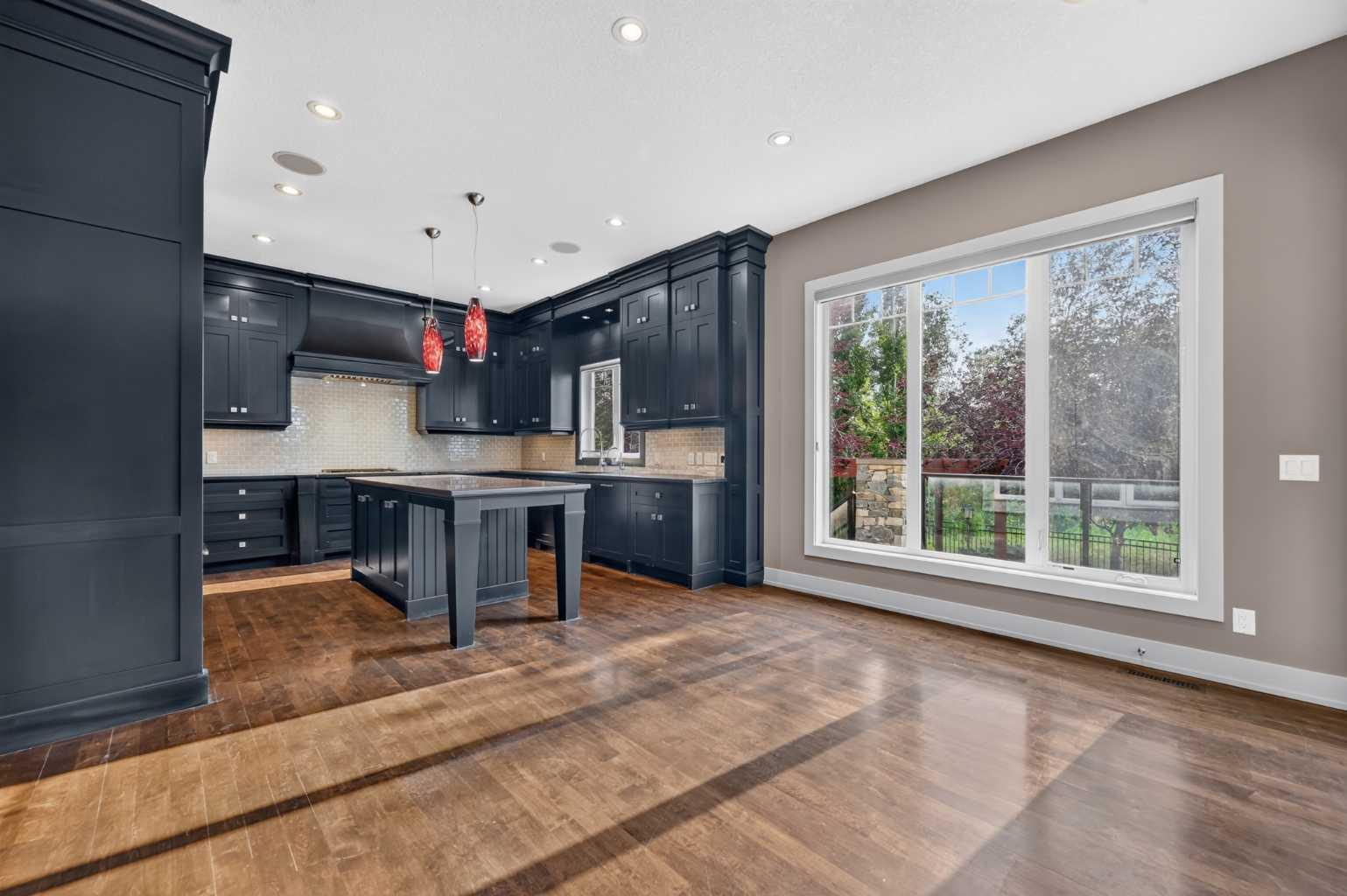 4 Aspen Cliff Close SW