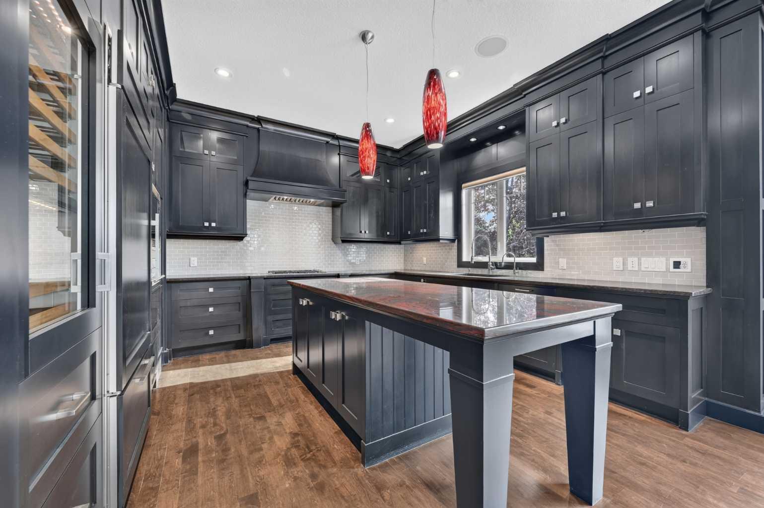 4 Aspen Cliff Close SW