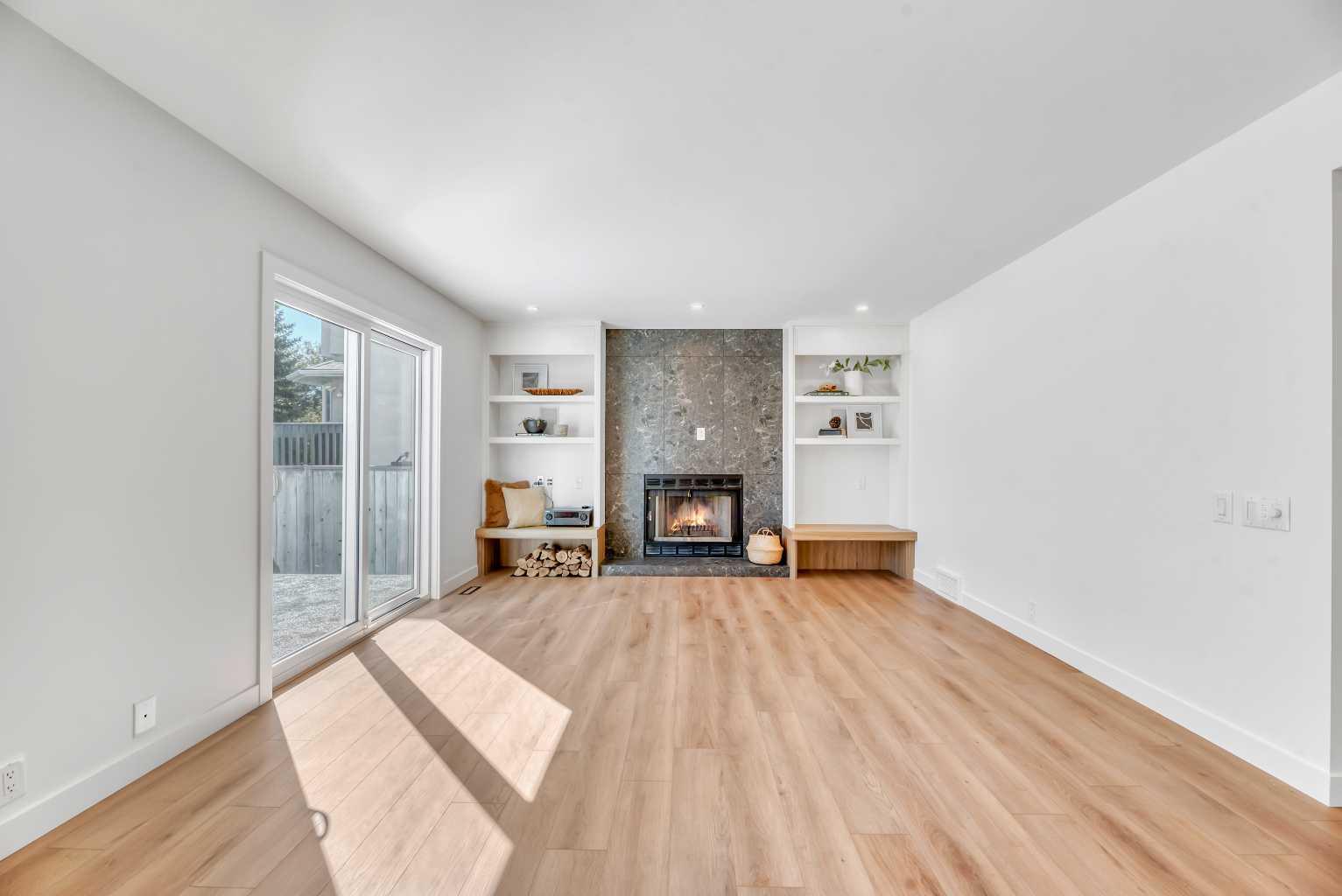 238 Hawktree Bay NW