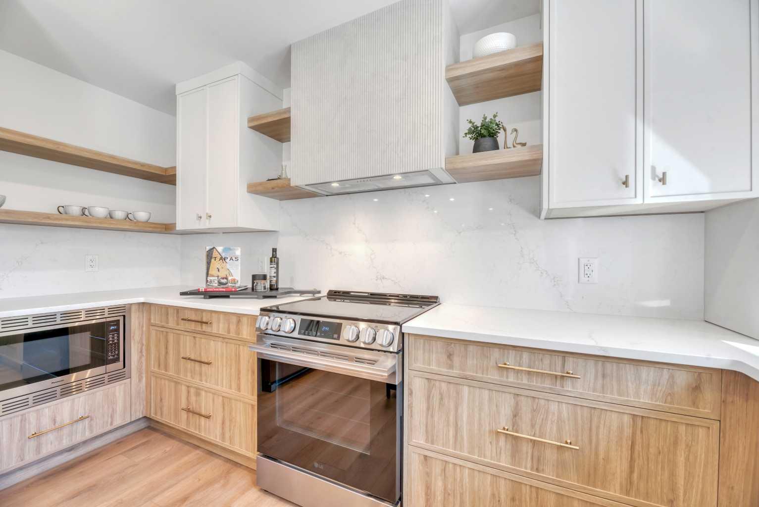 238 Hawktree Bay NW
