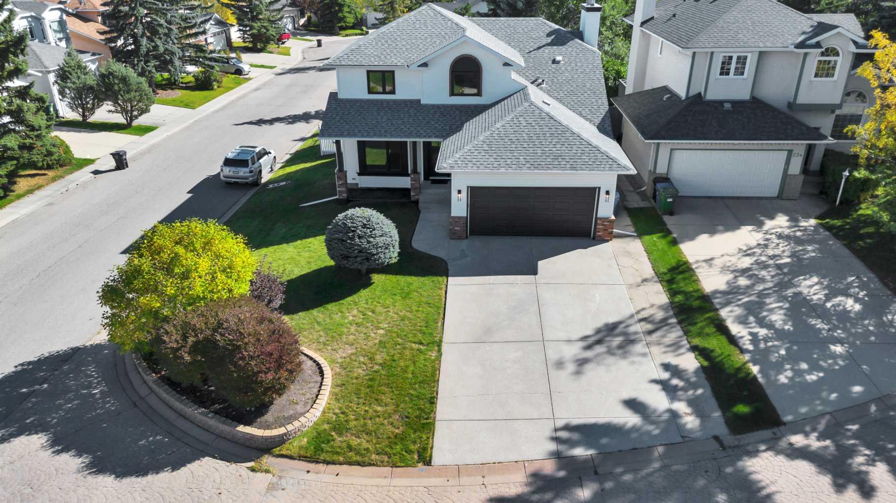 238 Hawktree Bay NW