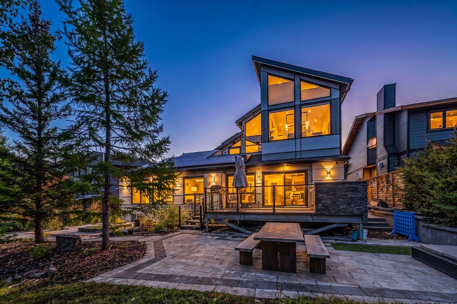 258 Grizzly Crescent 