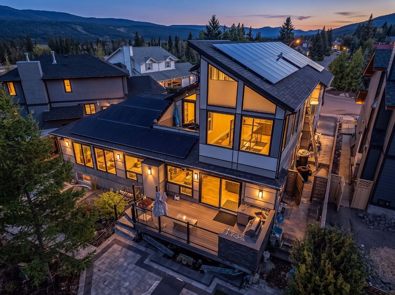 258 Grizzly Crescent 