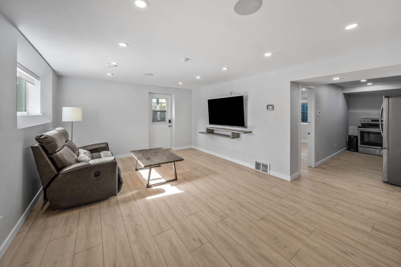 258 Grizzly Crescent 