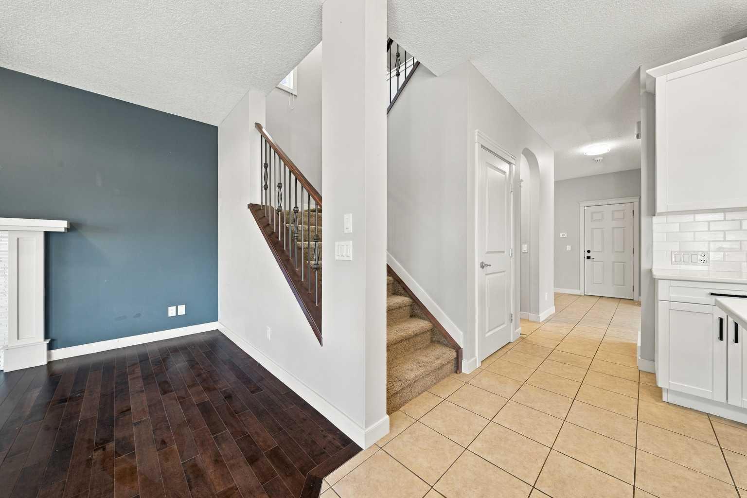44 Skyview Point Terrace NE