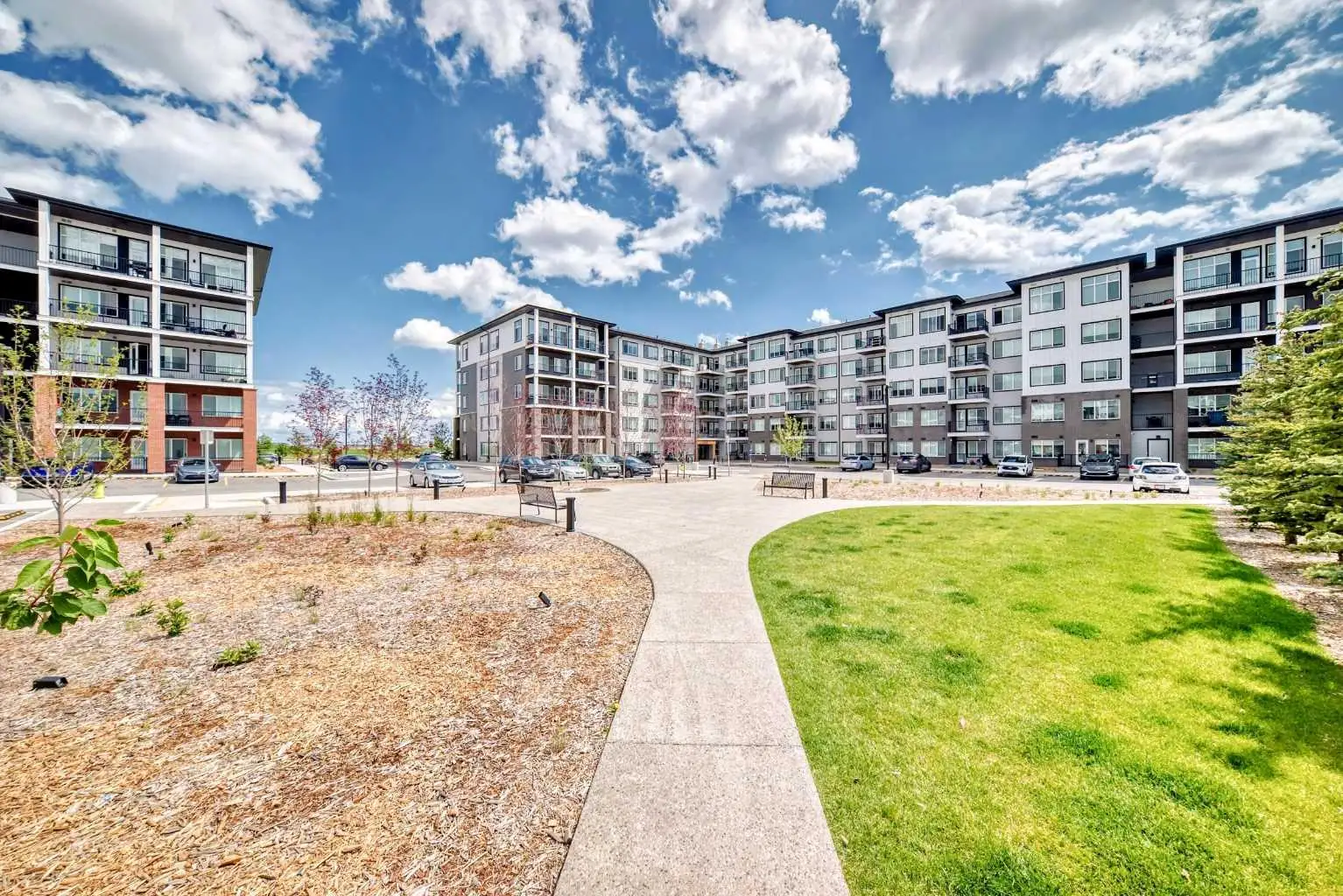1505, 395 Skyview Parkway NE