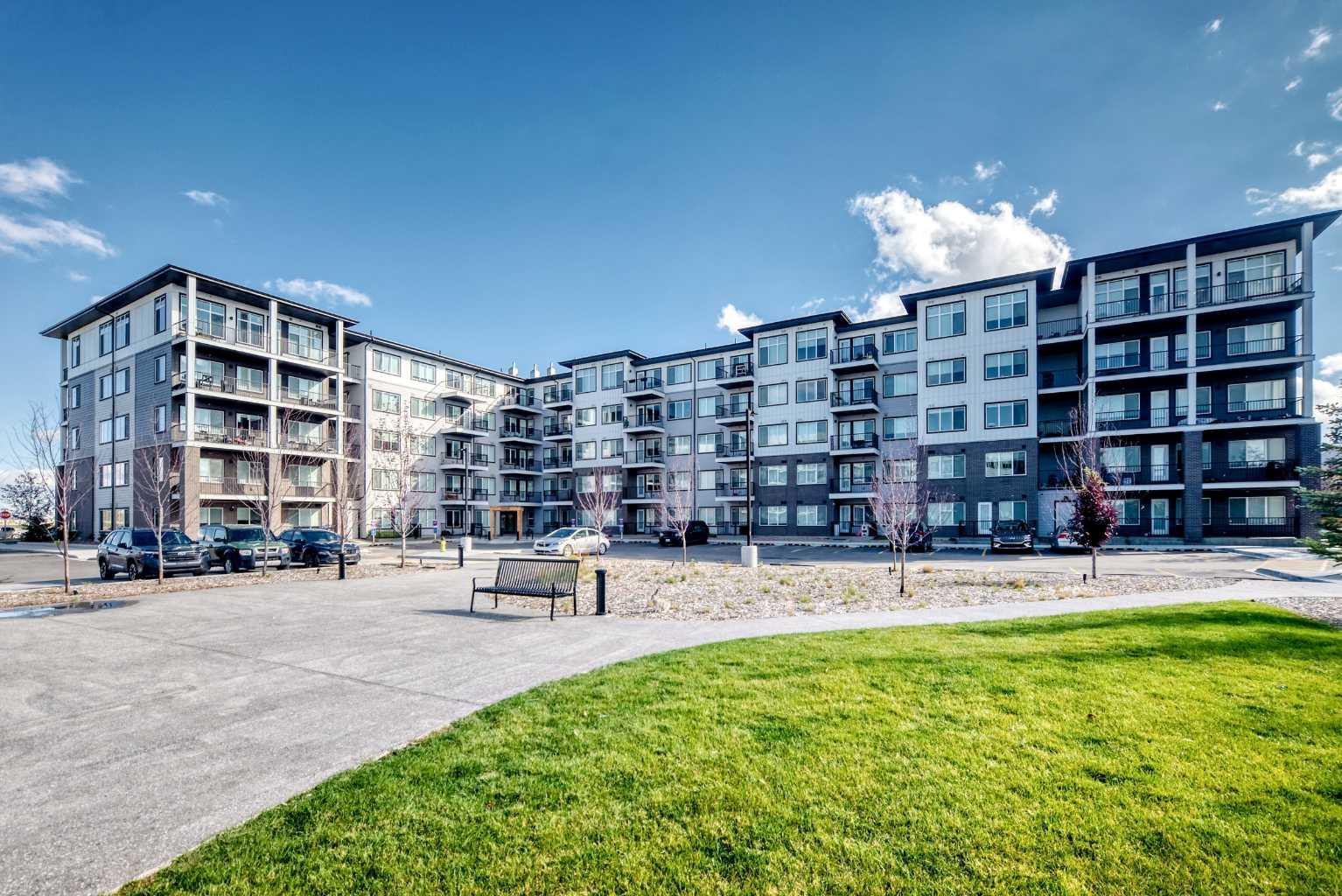 1505, 395 Skyview Parkway NE