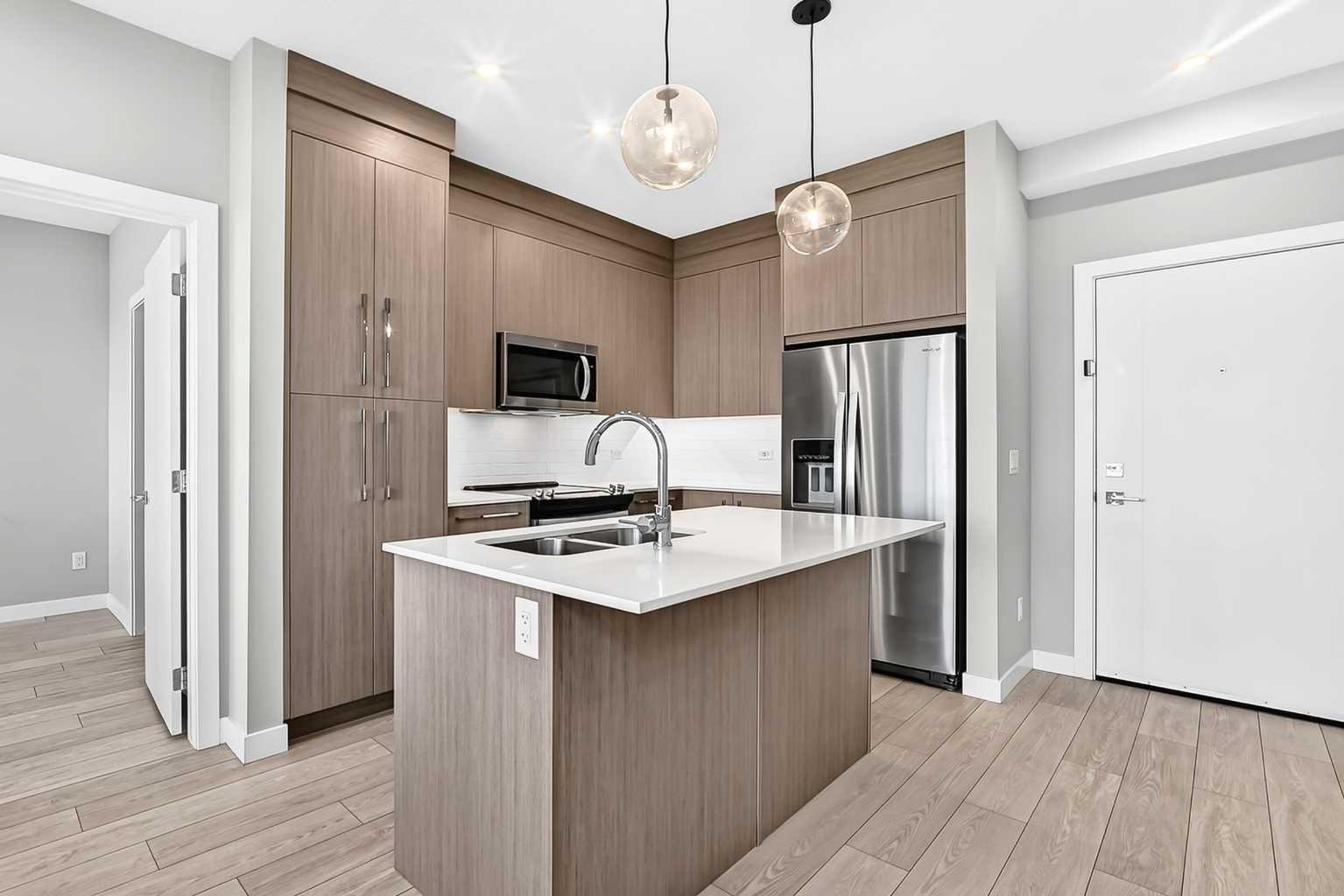1505, 395 Skyview Parkway NE