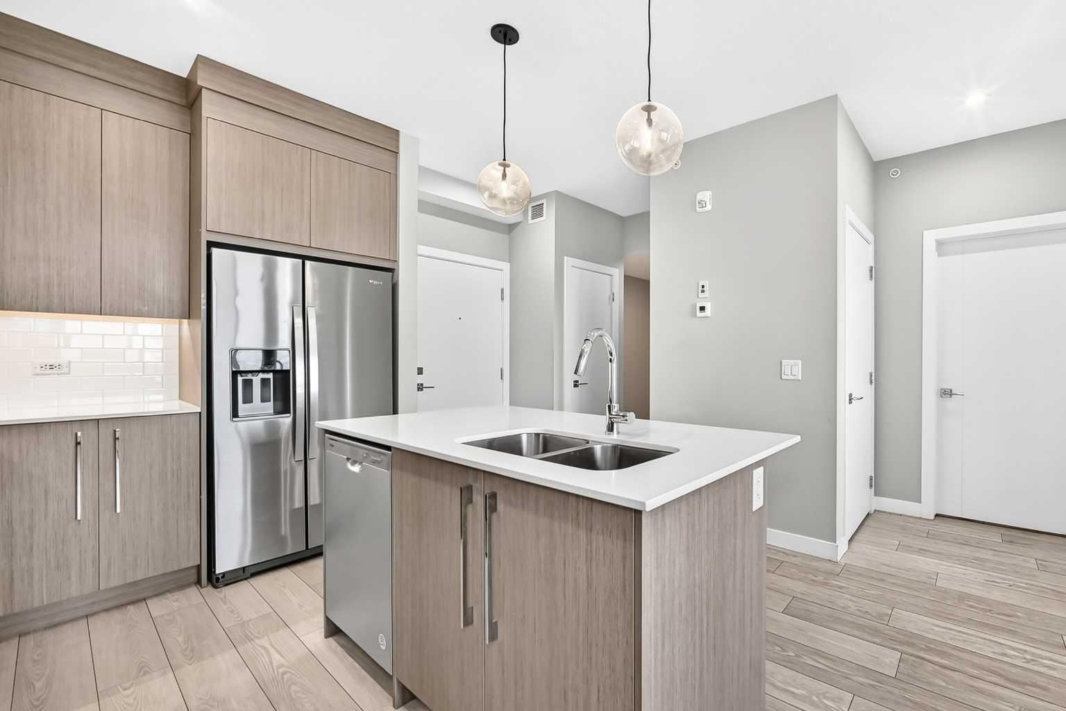 1505, 395 Skyview Parkway NE