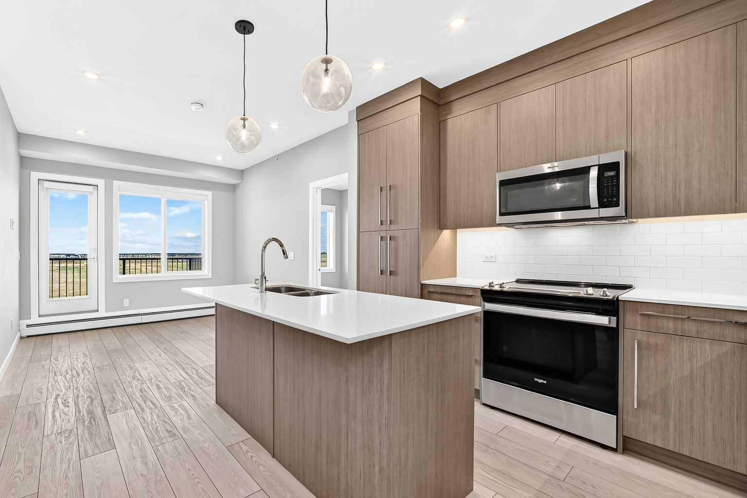 1505, 395 Skyview Parkway NE
