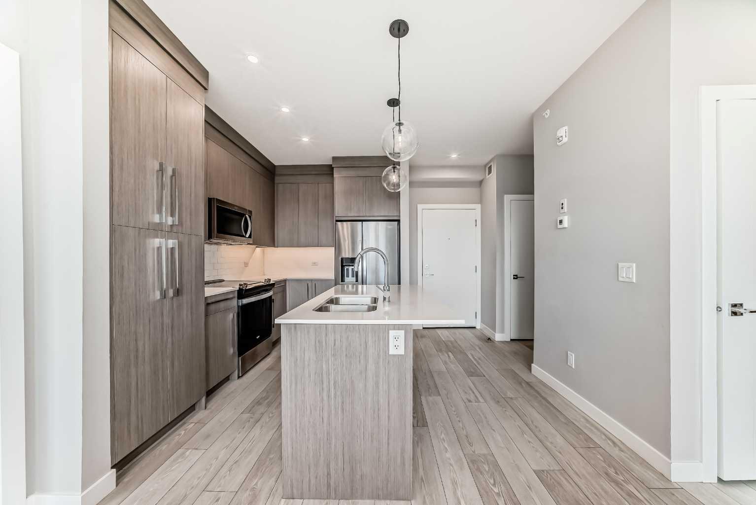 1505, 395 Skyview Parkway NE