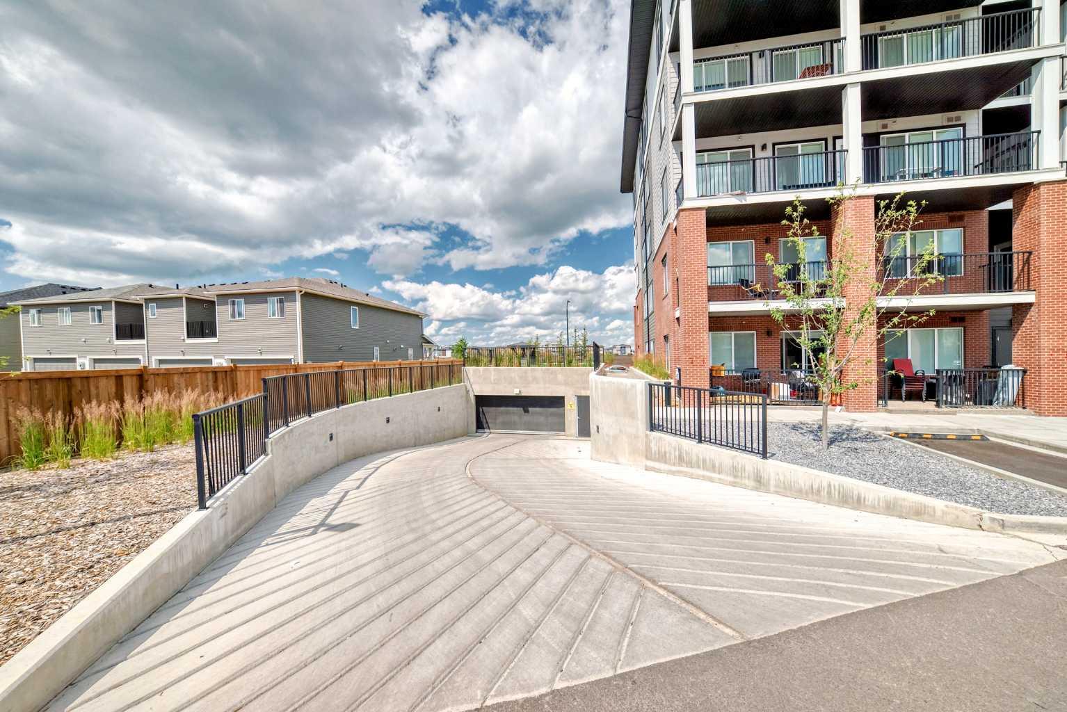 1505, 395 Skyview Parkway NE
