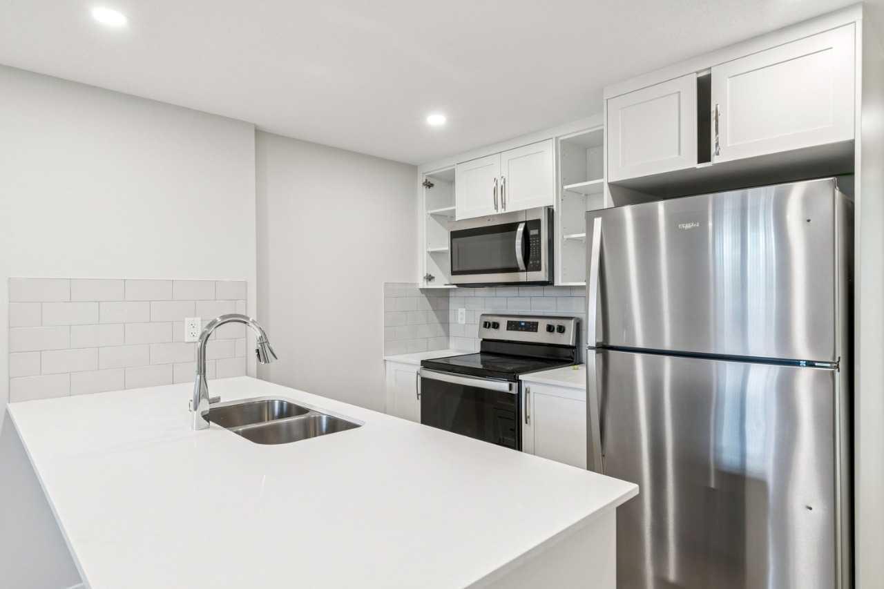 1112, 135 Mahogany Parade SE