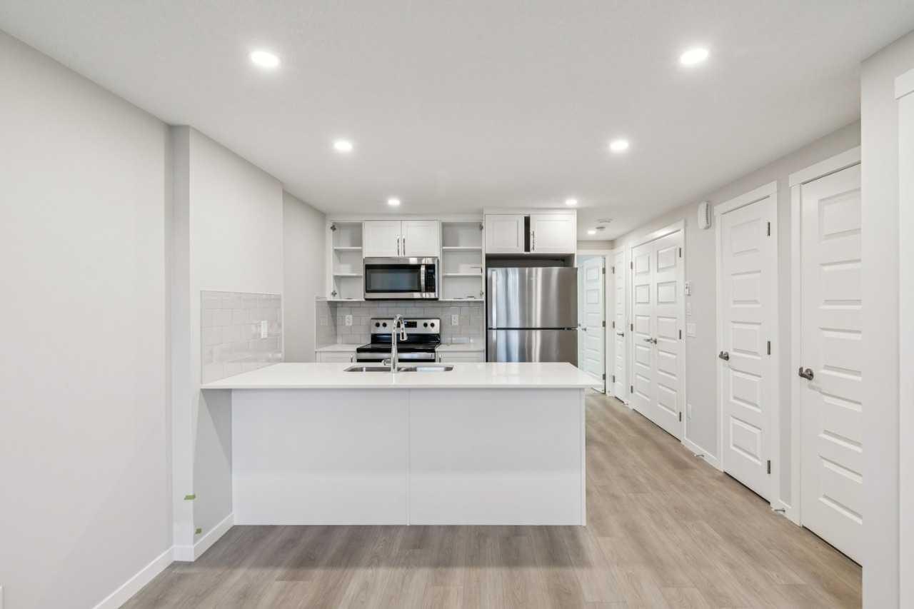 1112, 135 Mahogany Parade SE