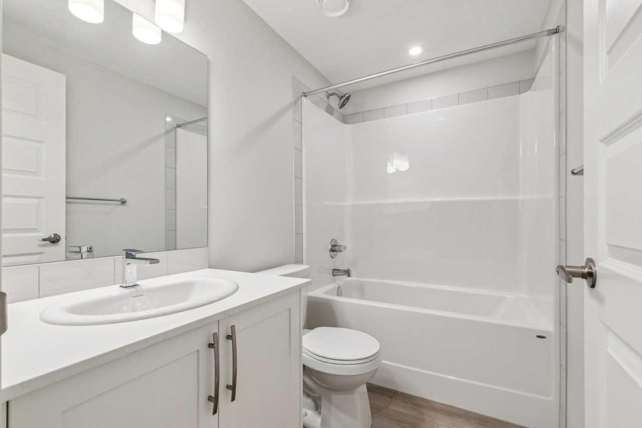 1112, 135 Mahogany Parade SE