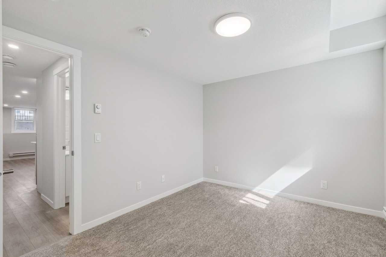 1112, 135 Mahogany Parade SE