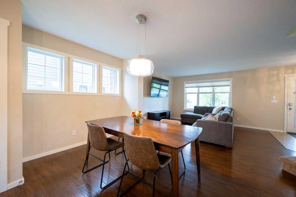 25 Marine Drive SE