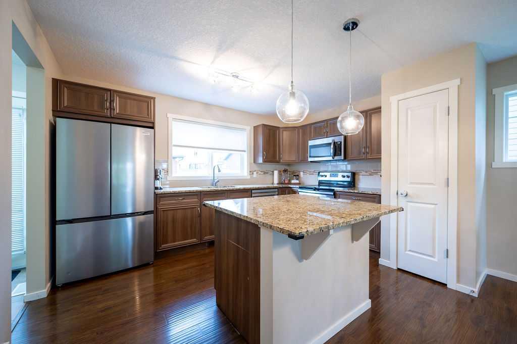 25 Marine Drive SE