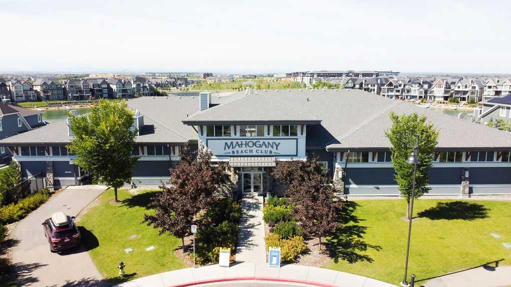 25 Marine Drive SE